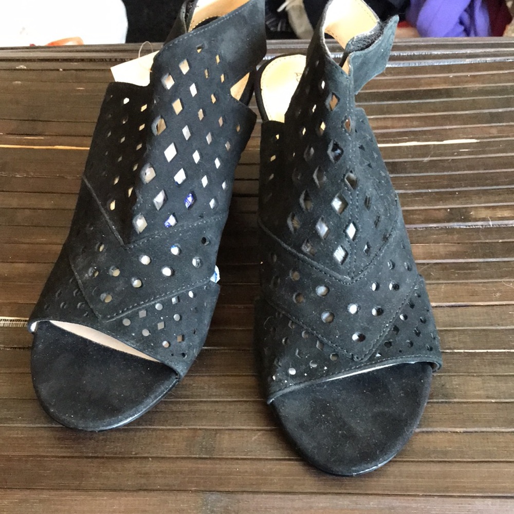 🚨B2G1 New ADRIENNE VITTADINI Black Leather Cut Out Open Toe Short Heel